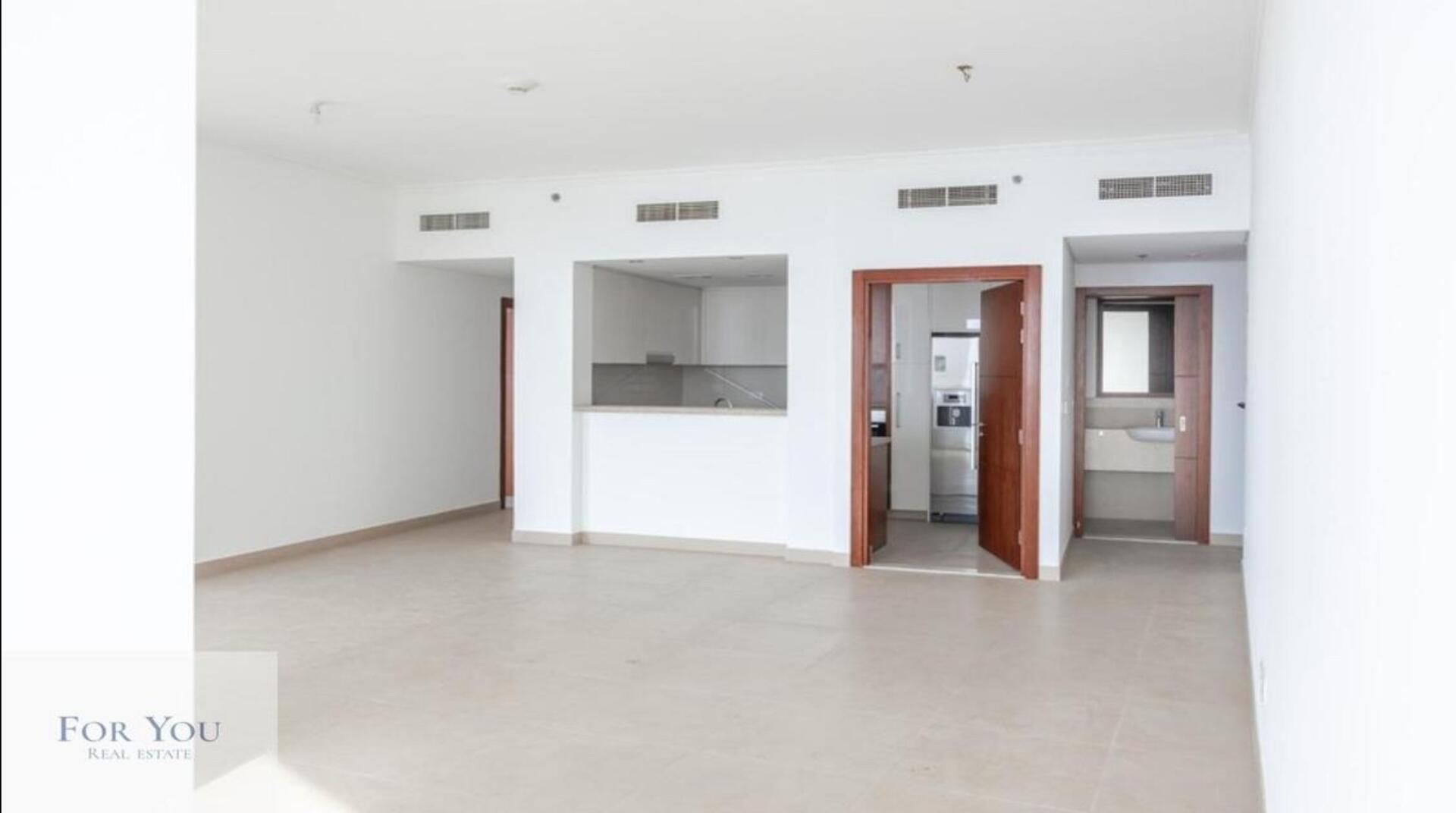 Floor plan — —